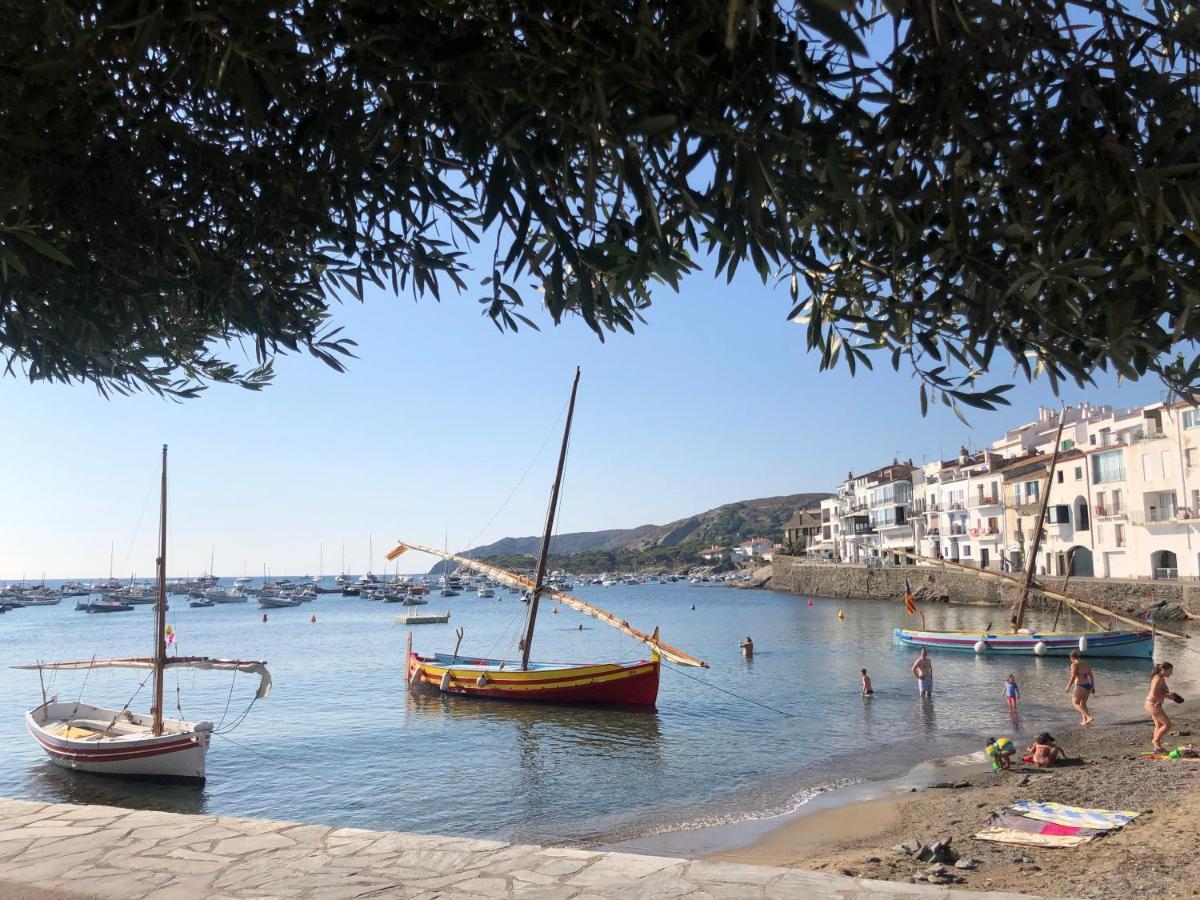 Apartamento Nuevo En El Centro Con Garaje Cadaques Bagian luar foto